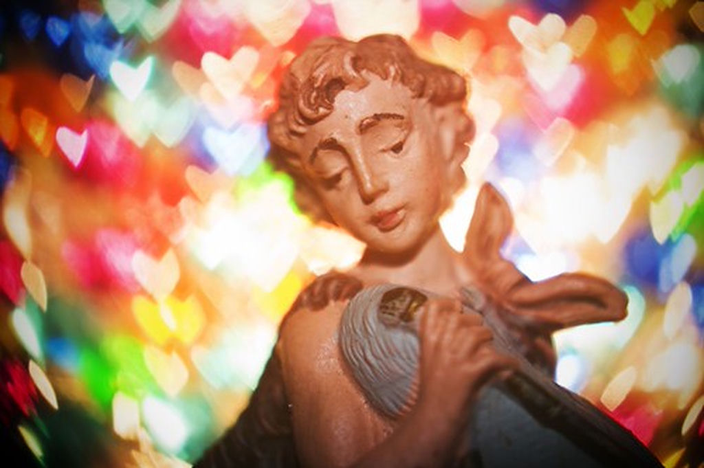 The Knitting Statue